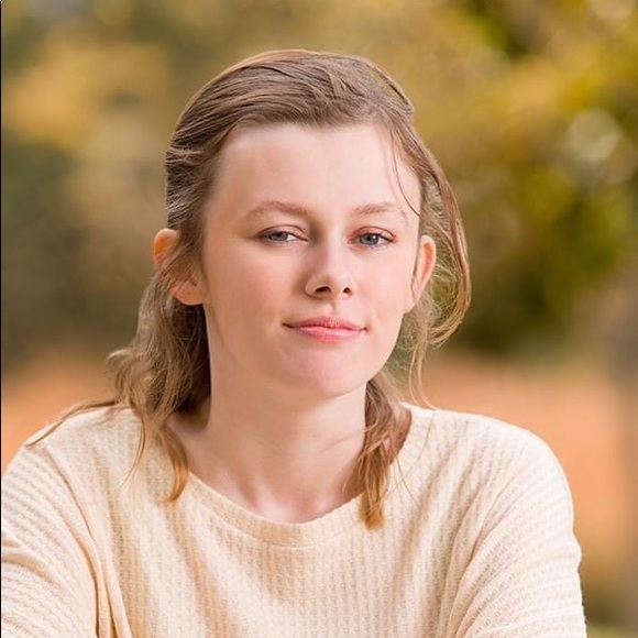 Meet your Posher, Chloe - Picture 1 of 1